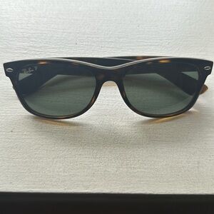 Ray-Ban New Wayfarer Classic sunglasses